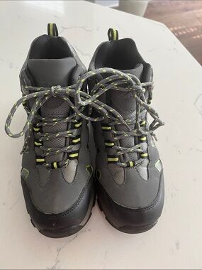 DREW Gray Sneakers with Neon Yellow Accents for Kids